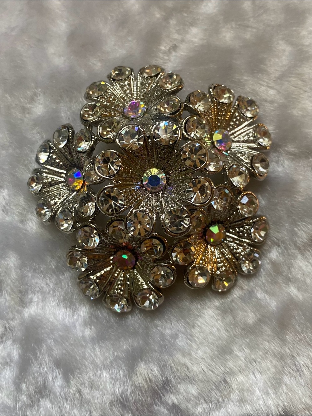 🍀VTG Flower Crystal Cluster Brooch - Clear and Aurora Borealis Stones
